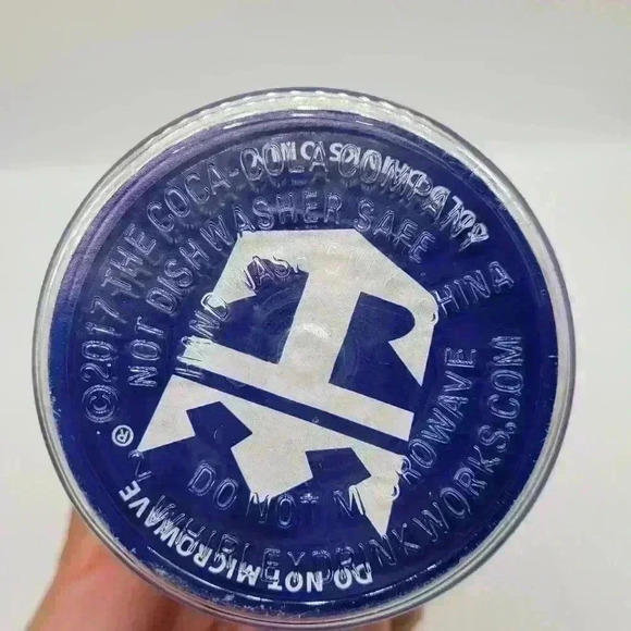 Beautiful Royal Caribbean Cruise Ship Coca Cola 2017 Travel Mug Tumbler w/ LID - Picture 4 of 12